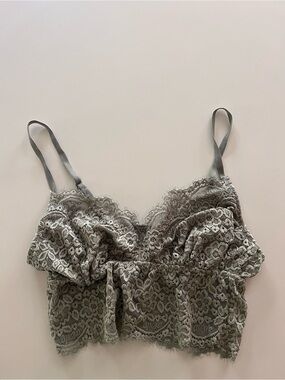 Aerie Lace V Bralette Crop Top in Light Gray - Size Small - Great Condition